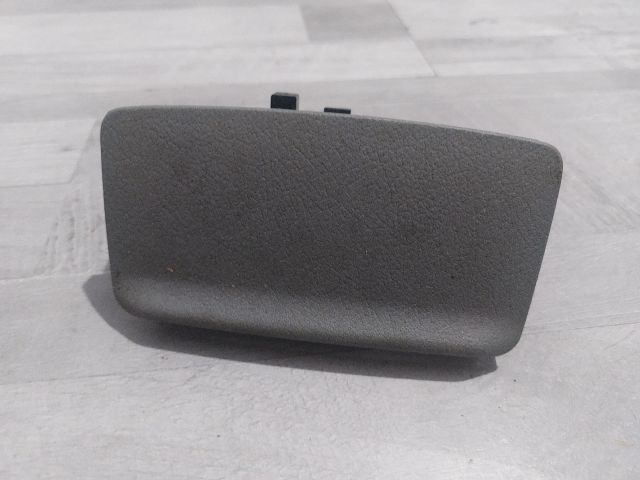 bontott SKODA OCTAVIA I Első Hamutartó