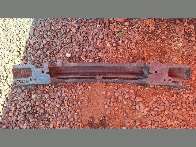 bontott SKODA OCTAVIA I Első Lökhárító Merevítő (Fém)