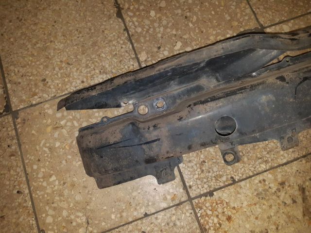 bontott SKODA OCTAVIA I Első Lökhárító Merevítő (Fém)