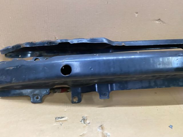 bontott SKODA OCTAVIA I Első Lökhárító Merevítő (Fém)