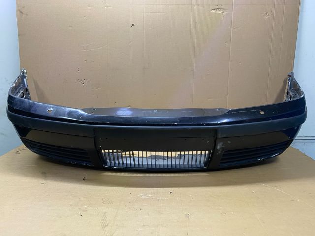 bontott SKODA OCTAVIA I Első Lökhárító (Részeivel)