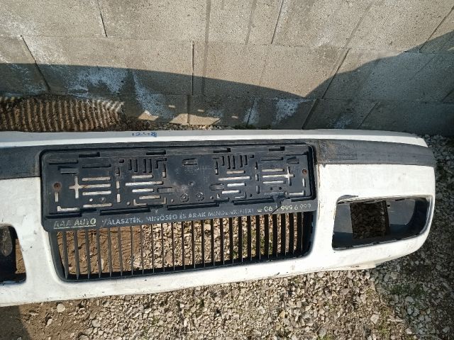 bontott SKODA OCTAVIA I Első Lökhárító (Részeivel)