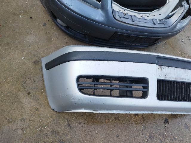 bontott SKODA OCTAVIA I Első Lökhárító (Részeivel)