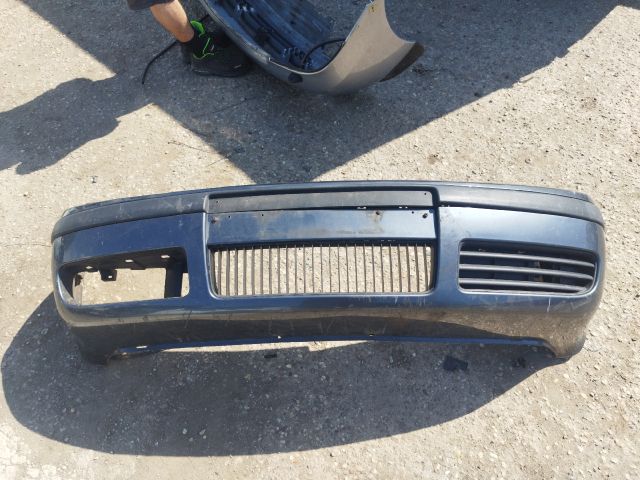 bontott SKODA OCTAVIA I Első Lökhárító (Részeivel)