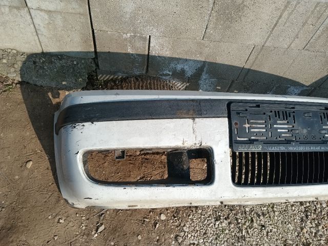 bontott SKODA OCTAVIA I Első Lökhárító (Részeivel)