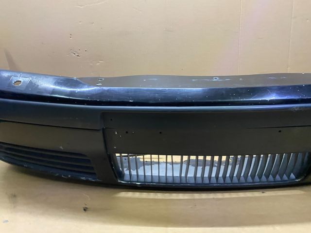 bontott SKODA OCTAVIA I Első Lökhárító (Részeivel)