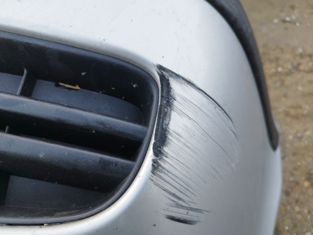 bontott SKODA OCTAVIA I Első Lökhárító (Részeivel)