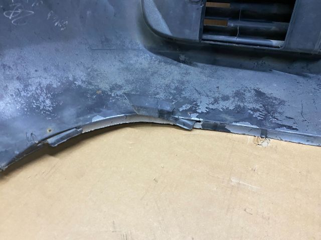 bontott SKODA OCTAVIA I Első Lökhárító (Részeivel)