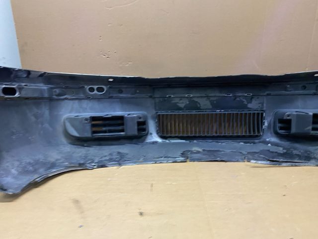 bontott SKODA OCTAVIA I Első Lökhárító (Részeivel)