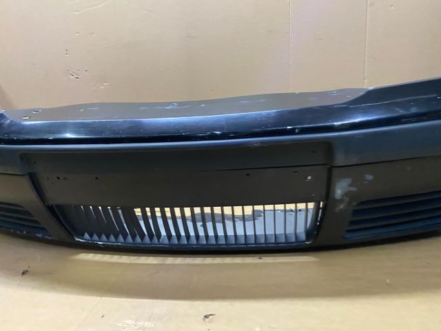 bontott SKODA OCTAVIA I Első Lökhárító (Részeivel)