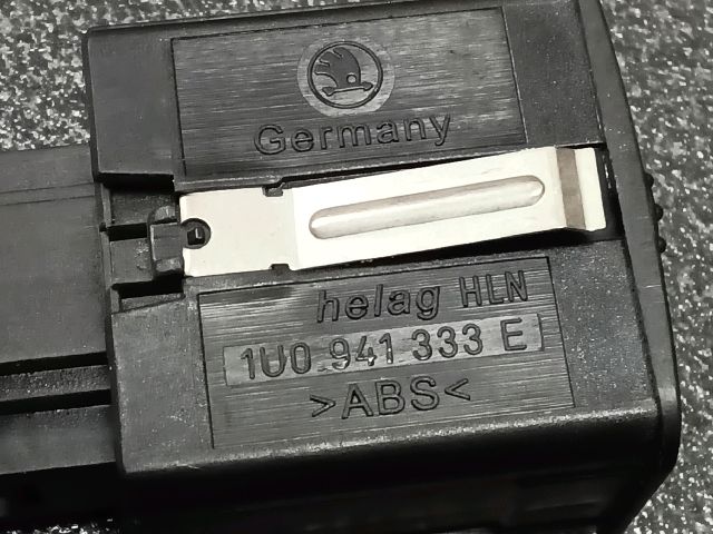 bontott SKODA OCTAVIA I Fényszórómagasság Állító Kapcsoló