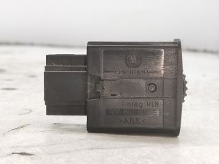 bontott SKODA OCTAVIA I Fényszórómagasság Állító Kapcsoló