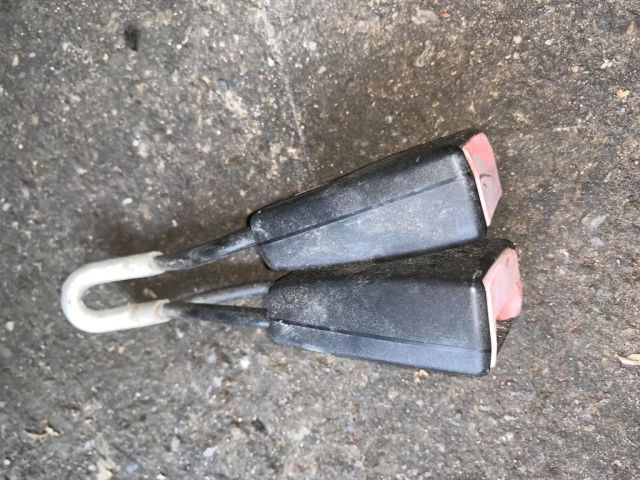 bontott SKODA OCTAVIA I Hátsó középső Biztonsági Öv Csat