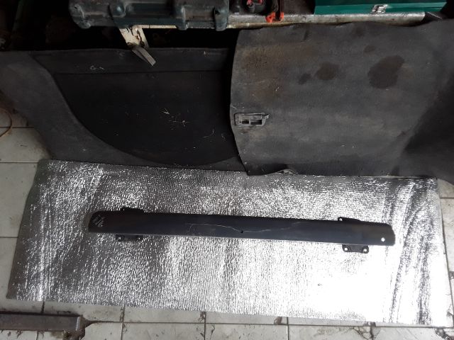 bontott SKODA OCTAVIA I Hátsó Lökhárító Merevítő (Fém)