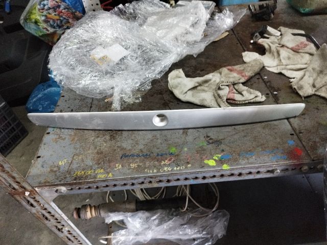 bontott SKODA OCTAVIA I Hátsó Rendszámtábla Világítás