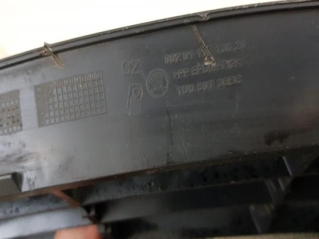 bontott SKODA OCTAVIA I Hűtőrács