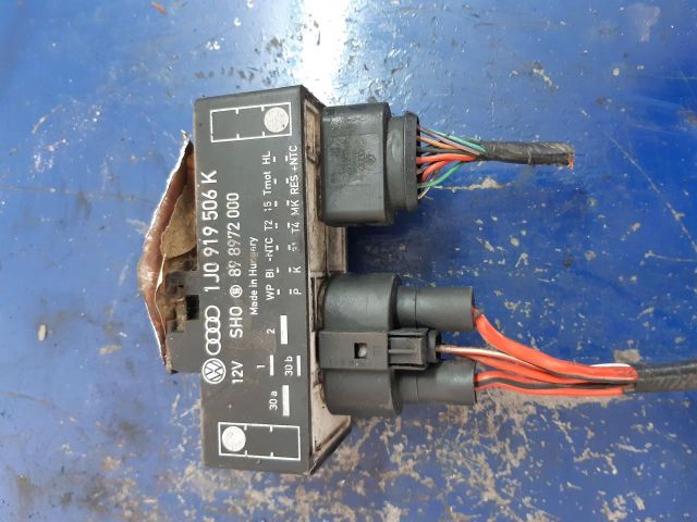 bontott SKODA OCTAVIA I Hűtőventilátor Elektronika