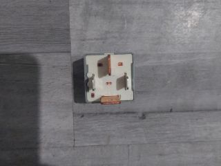 bontott SKODA OCTAVIA I Izzító Relé