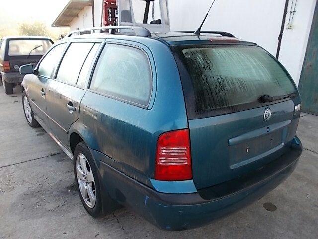 bontott SKODA OCTAVIA I Jobb A Oszlop Burkolat