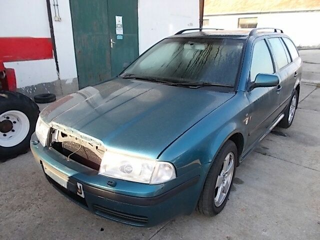 bontott SKODA OCTAVIA I Jobb A Oszlop Burkolat