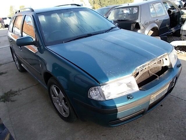 bontott SKODA OCTAVIA I Jobb A Oszlop Burkolat