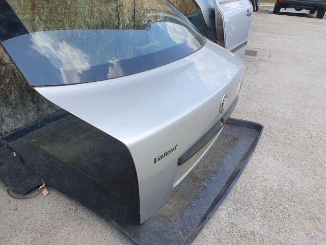 bontott SKODA OCTAVIA I Jobb Csomagtérajtó (Részeivel)