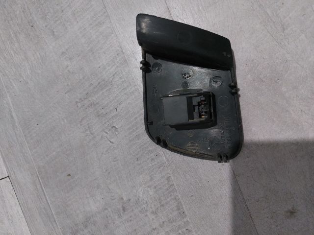 bontott SKODA OCTAVIA I Jobb első Ablakemelő Kapcsoló