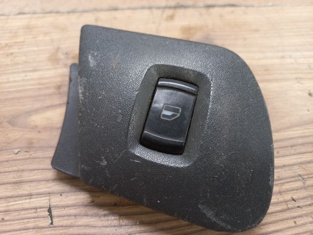 bontott SKODA OCTAVIA I Jobb első Ablakemelő Kapcsoló