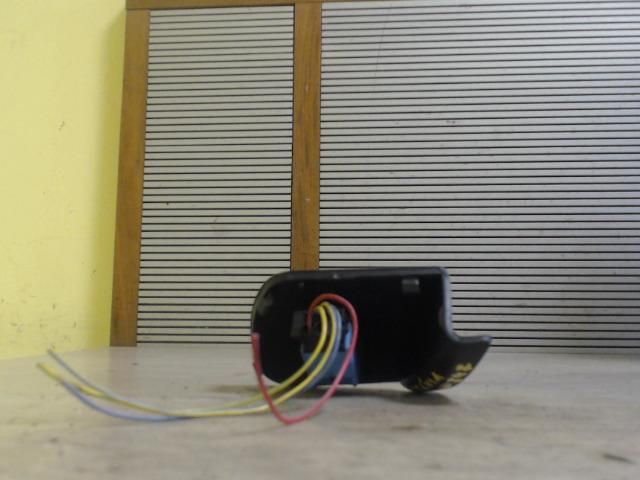 bontott SKODA OCTAVIA I Jobb első Ablakemelő Kapcsoló