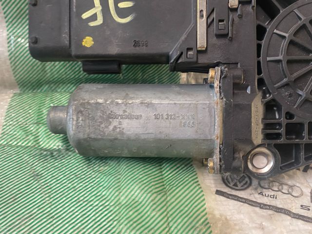 bontott SKODA OCTAVIA I Jobb első Ablakemelő Motor