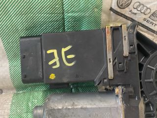 bontott SKODA OCTAVIA I Jobb első Ablakemelő Motor