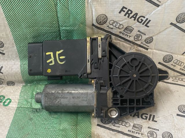 bontott SKODA OCTAVIA I Jobb első Ablakemelő Motor