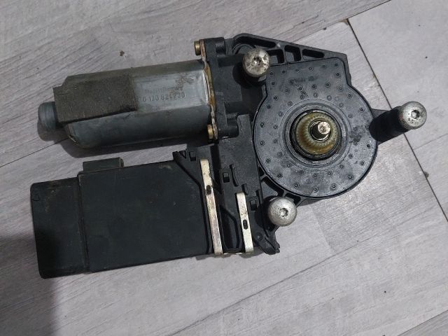 bontott SKODA OCTAVIA I Jobb első Ablakemelő Motor