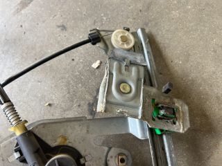 bontott SKODA OCTAVIA I Jobb első Ablakemelő Szerkezet (Mechanikus)