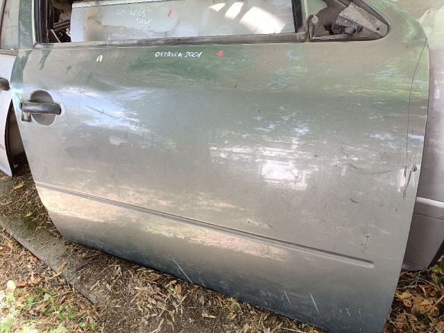 bontott SKODA OCTAVIA I Jobb első Ajtó (Részeivel)