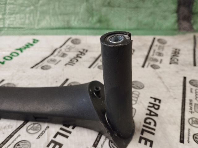 bontott SKODA OCTAVIA I Jobb első Ajtóbehúzó