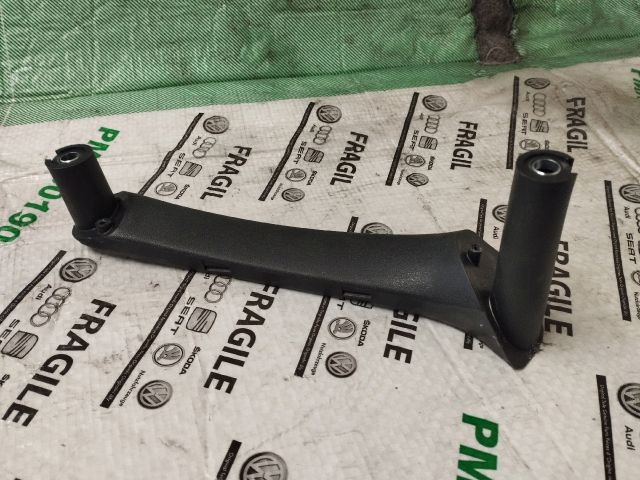 bontott SKODA OCTAVIA I Jobb első Ajtóbehúzó