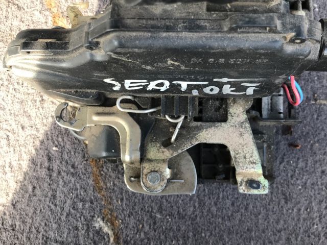 bontott SKODA OCTAVIA I Jobb első Ajtózár