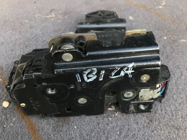 bontott SKODA OCTAVIA I Jobb első Ajtózár