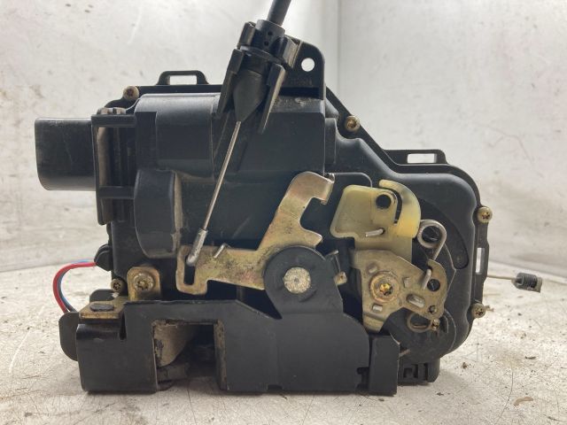 bontott SKODA OCTAVIA I Jobb első Ajtózár