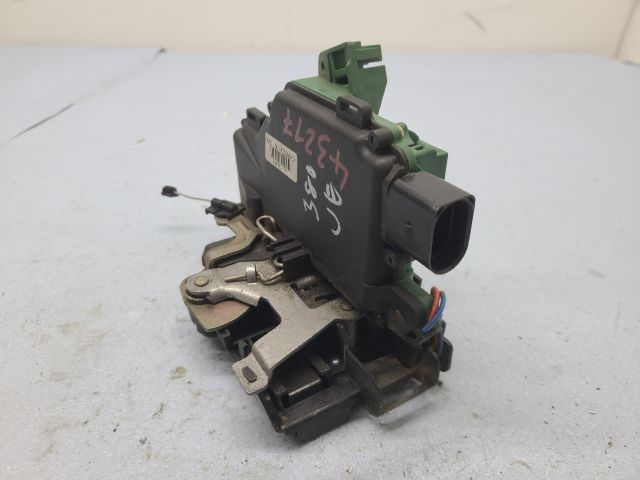 bontott SKODA OCTAVIA I Jobb első Ajtózár