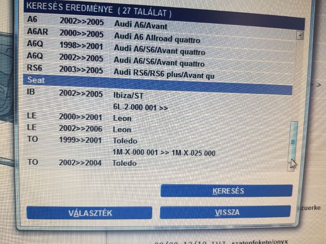 bontott SKODA OCTAVIA I Jobb első Alsó Zsanér