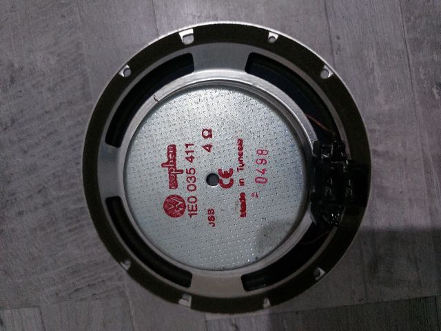 bontott SKODA OCTAVIA I Jobb első Hangszóró