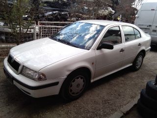 bontott SKODA OCTAVIA I Jobb első Vízlehúzó Gumicsík