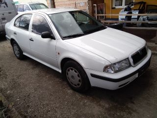 bontott SKODA OCTAVIA I Jobb első Vízlehúzó Gumicsík