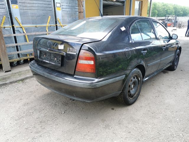 bontott SKODA OCTAVIA I Jobb első Vízlehúzó Gumicsík