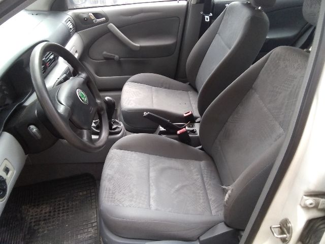 bontott SKODA OCTAVIA I Jobb első Vízlehúzó Gumicsík