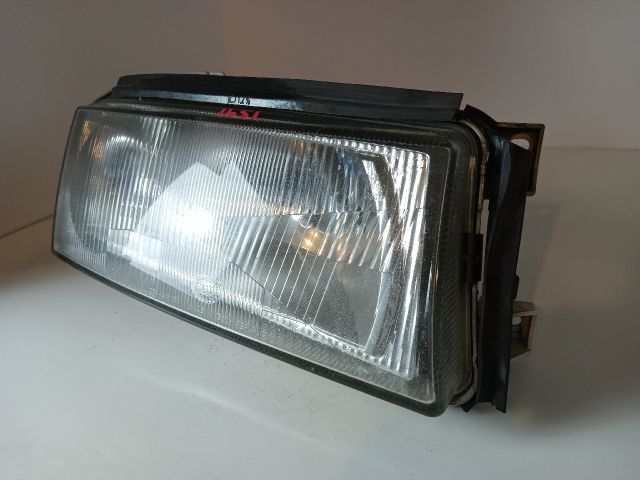 bontott SKODA OCTAVIA I Jobb Fényszóró