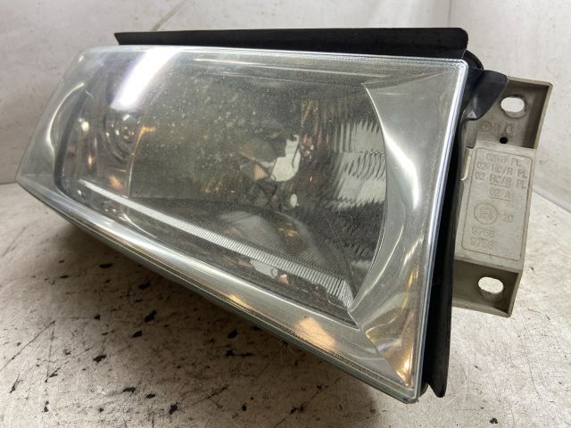 bontott SKODA OCTAVIA I Jobb Fényszóró