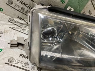 bontott SKODA OCTAVIA I Jobb Fényszóró